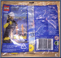 Fireman from City - Polybags manufactured by Lego [Back]