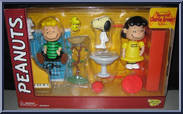 Schroeder / Woodstock / Snoopy / Lucy Action Figure