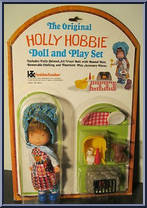Holly with Hat (Red Table Cloth) (Brunette) Action Figure