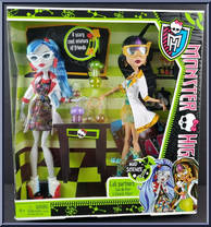Lab Partners (Cleo De Nile & Ghoulia Yelps) Action Figure