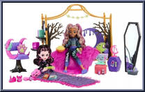 Creepover Party Bedroom Action Figure