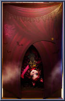 Draculaura (Freak Du Chic) from Monster High - SDCC manufactured by Mattel [Front]