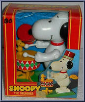 Drummer from Peanuts - Wind-Up Action manufactured by Aviva [Front]