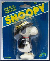 Snoopy (Sheriff) from Peanuts - Mini-Walkers manufactured by Aviva [Front]