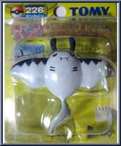 Mantine from Pokemon - Monster Collection - 2nd Generation manufactured by Tomy [Front]