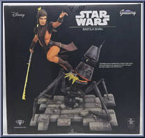 Bastila Shan (Knights of the Old Republic) from Star Wars - Gallery Diorama manufactured by Gentle Giant [Back]