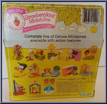 Strawberry Shortcake (with Custard on a Sailboat) from Strawberryland Miniatures - Deluxe manufactured by Kenner [Back]