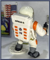 Moon Landin' Michelangelo  from Teenage Mutant Ninja Turtles - Apollo 11 (with Cards) manufactured by Playmates [Loose]