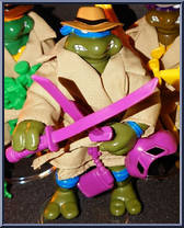 Undercover Leo from Teenage Mutant Ninja Turtles - Undercover Turtles (with Cards) manufactured by Playmates [Loose]