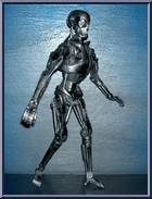 T-800 Endoskeleton (Electronic Gun) from Terminator 2 - 15" Scale manufactured by Toy Island [Loose]