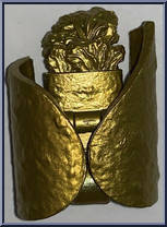 Goldito Favrito from Transformers - BotBots - Series 5 - Winner's Circle manufactured by Hasbro [Loose]