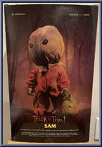 Sam from Trick 'r Treat - Mega Scale manufactured by Mezco [Back]