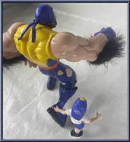 Wolverine Unleashed from X-Men - Onslaught manufactured by Toy Biz [Loose]