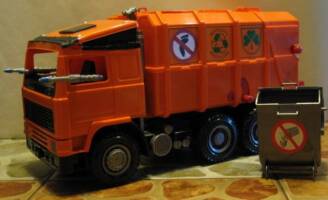 Mutant Municipal: Foot Trashin' Garbage Truck (Teenage Mutant Ninja Turtles) Custom Vehicle