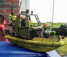 TMNT boat : Apocalypse Now ... Turtle Style (Thanks Edgy3 he came up with the name)Down the Okefenokee in search of the frogs (Teenage Mutant Ninja Turtles) Custom Vehicle
