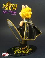 Miss Piggy, Battle Pig (Legendary Comic Book Heroes) Custom Action Figure