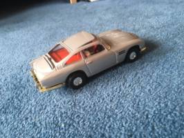 Aston Martin DB5 (Repaint) (James Bond) Custom Vehicle