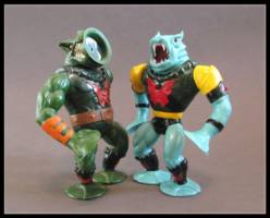 Leech (Masters of the Universe) Custom Action Figure [comparison picture]