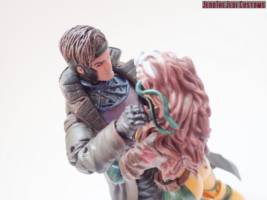 Gambit (Marvel Legends) Custom Action Figure [Gambit custom action figure with Rogue]