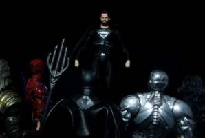 Mafex Black suit Superman (DC Universe) Custom Action Figure